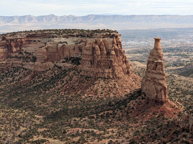 Značilna skalnata pokrajina parka Colorado National Monument FOTO: Matjaž Panjan