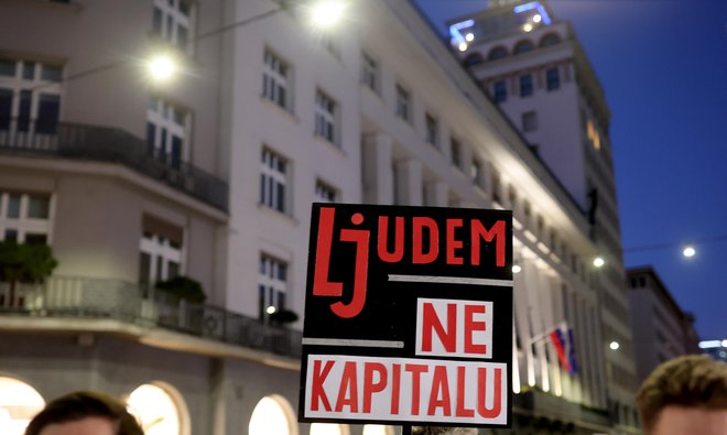 Ljudje, ne kapital in prijatelji. FOTO: Blaž Samec/Delo