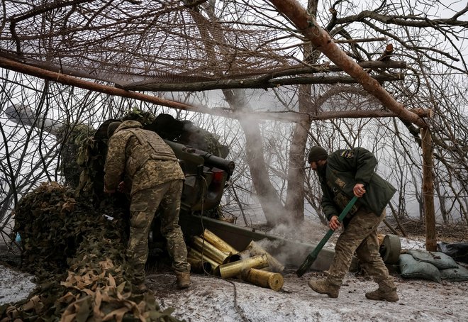 Včeraj je ukrajinska vojska prejemala le še tiste informacije, ki so jih samostojno pridobivale evropske države. FOTO: Serhii Nuzhnenko/Reuters