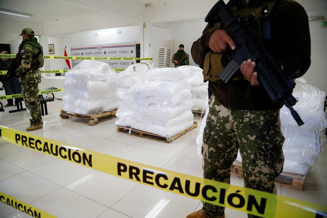 Weddingova mreža je poleg kokaina na mesec prepeljala pet metričnih ton fentanila v različna mesta po ZDA in Kanadi. (Fotografija je simbolična.) FOTO: Cesar Olmedo/Reuters