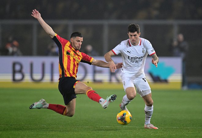 Za Milan je zadel tudi Christian Pulišić (desno). FOTO: Daniele Mascolo/Reuters