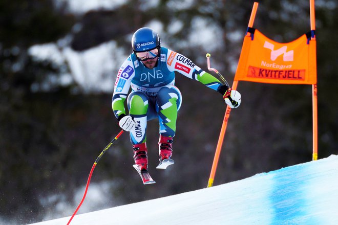 Miha Hrobat se je še na začetku sezone komaj uvrščal v točke v superveleslalomu, zdaj je tik pod vrhom. FOTO: Cornelius Poppe/Reuters