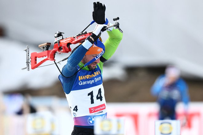 Jakov Fak je s kolegi iz reprezentance štafetno preizkušnjo v Novem Mestu končal na osmem mestu. FOTO: Denis Balibouse/Reuters