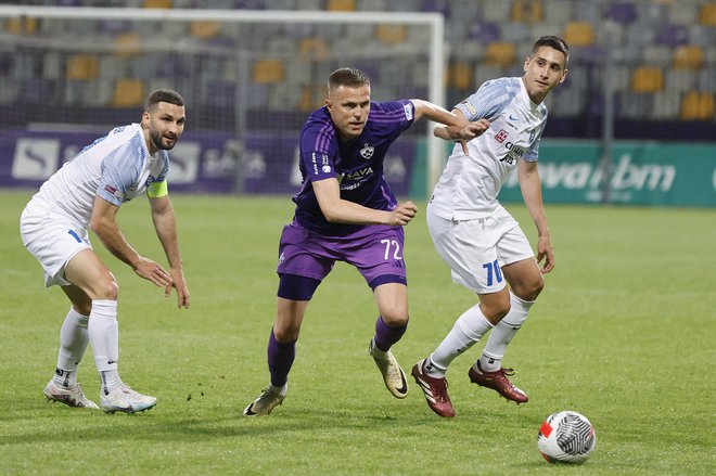 Tekme med Mariborčani in Celjani so vselej privabljale precej pozornosti. FOTO: Leon Vidic/Delo