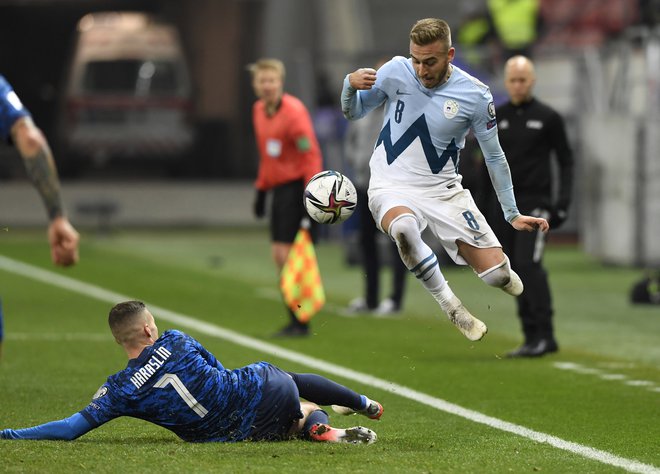 Slovenija se je s Slovaško nazadnje pomerila novembra 2021, v Trnavi je bil izid neodločen (2:2). Foto Radovan Stoklasa/Reuters