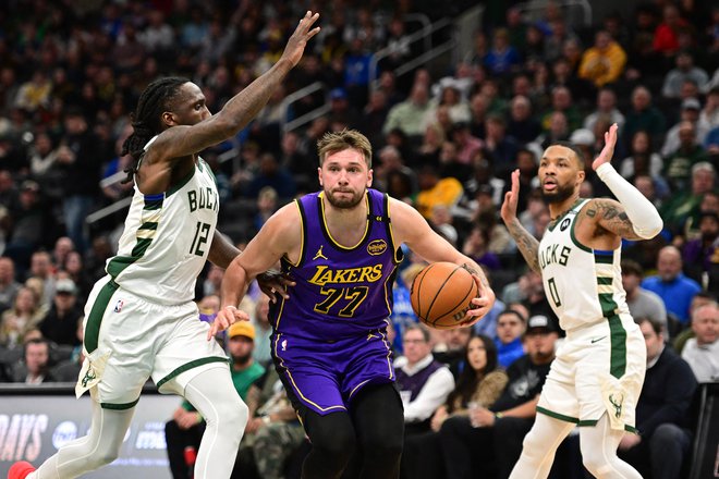 Luka Dončić je izpustil zadnjo tekmo Los Angeles Lakers. FOTO: Benny Sieu/Reuters