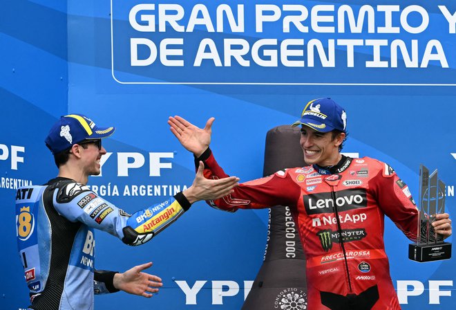 Marc Marquez (desno) in Alex Marquez sta se veselila v Argentini. FOTO: Luis Robayo/AFP