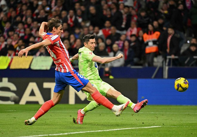 Robert Lewandowski je Barcelono vrnil med žive. FOTO: Javier Soriano/AFP