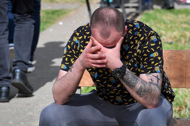 Bolnišnice imajo težave z identifikacijo žrtev. FOTO: Robert Atanasovski/AFP