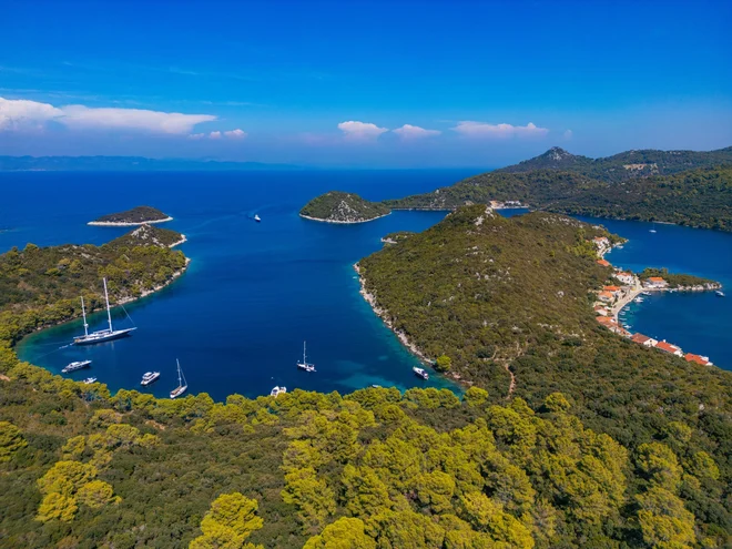 Lastovo je eden najbolj oddaljenih naseljenih otokov na Jadranu, kar mu daje poseben čar in omogoča, da ohranja svojo pristnost. FOTO: Turistična skupnost Dubrovniško-neretvanske županije