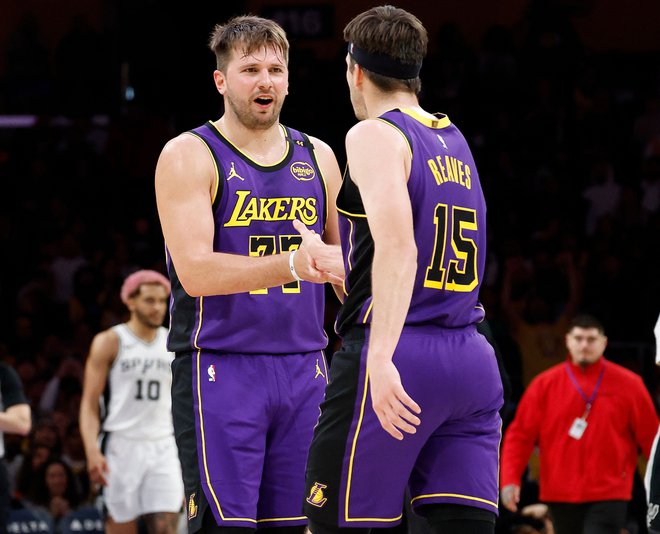 Luka Dončić je zadel pet od 20 metov iz igre. FOTO: Ronald Martinez/Getty Images Via AFP