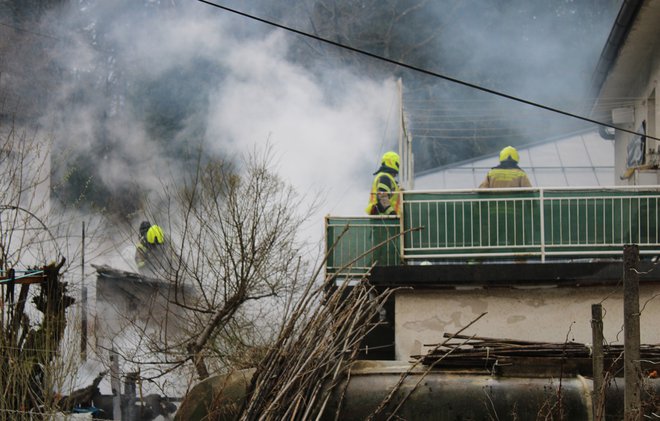 Ogenj so ukrotili gasilci. FOTO: PU Ljubljana