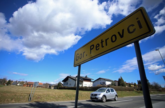 Gornji Petrovci, najbolj zadolžena občina na prebivalca v Sloveniji. FOTO: Tadej Regent